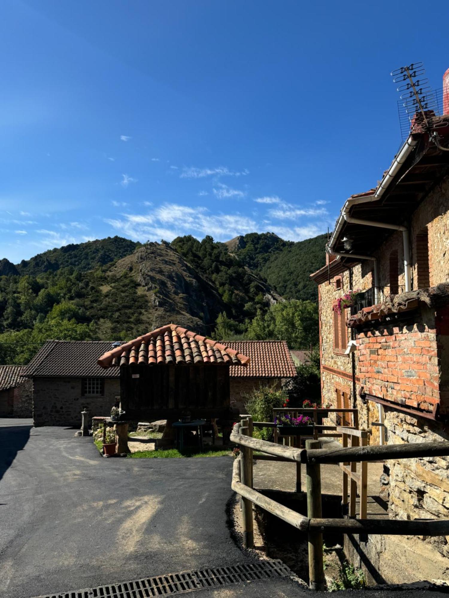 El Hotel De Verdiago Exterior photo